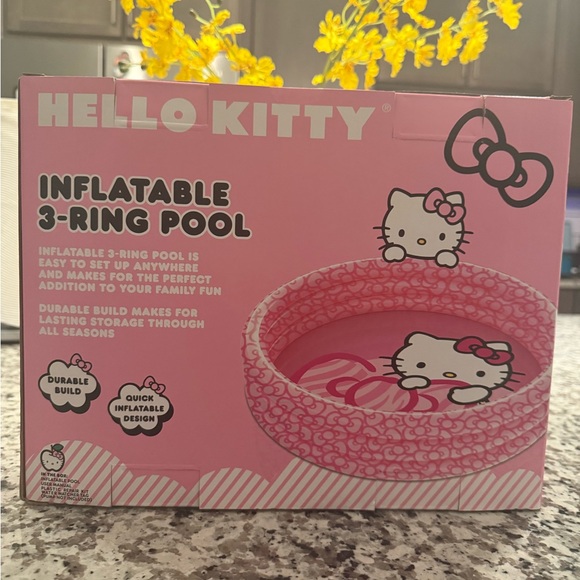 Hello Kitty Pink Inflatable Pool - Picture 4 of 4